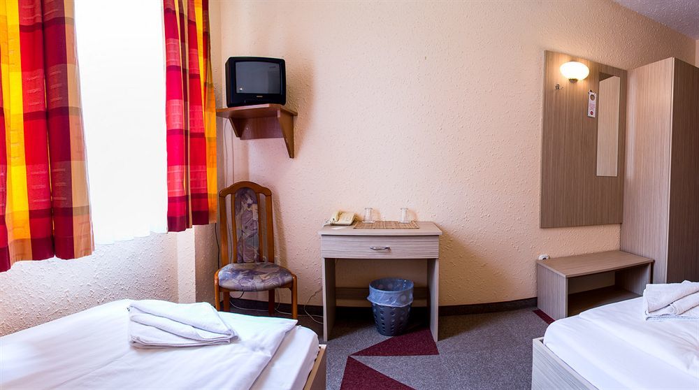 Hotel Berlin Budapest Eksteriør bilde